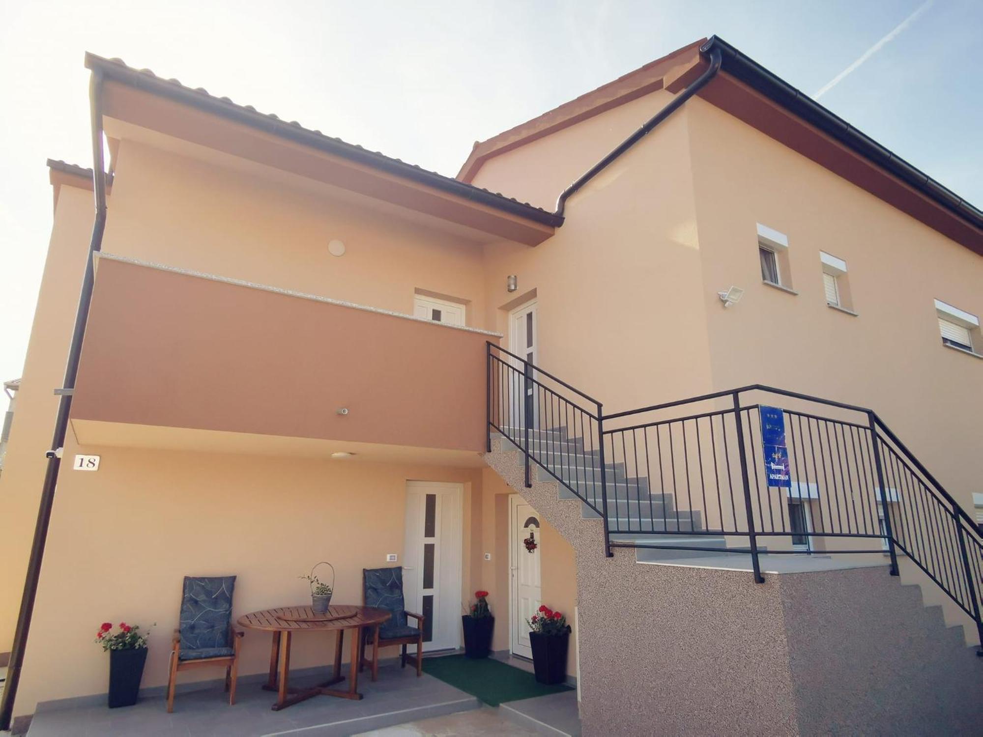 Apartmani Marco,Lukas,Patrick,David,Blizu Centra I Mora Sa Free Privatnim Parkingom Пула Екстериор снимка