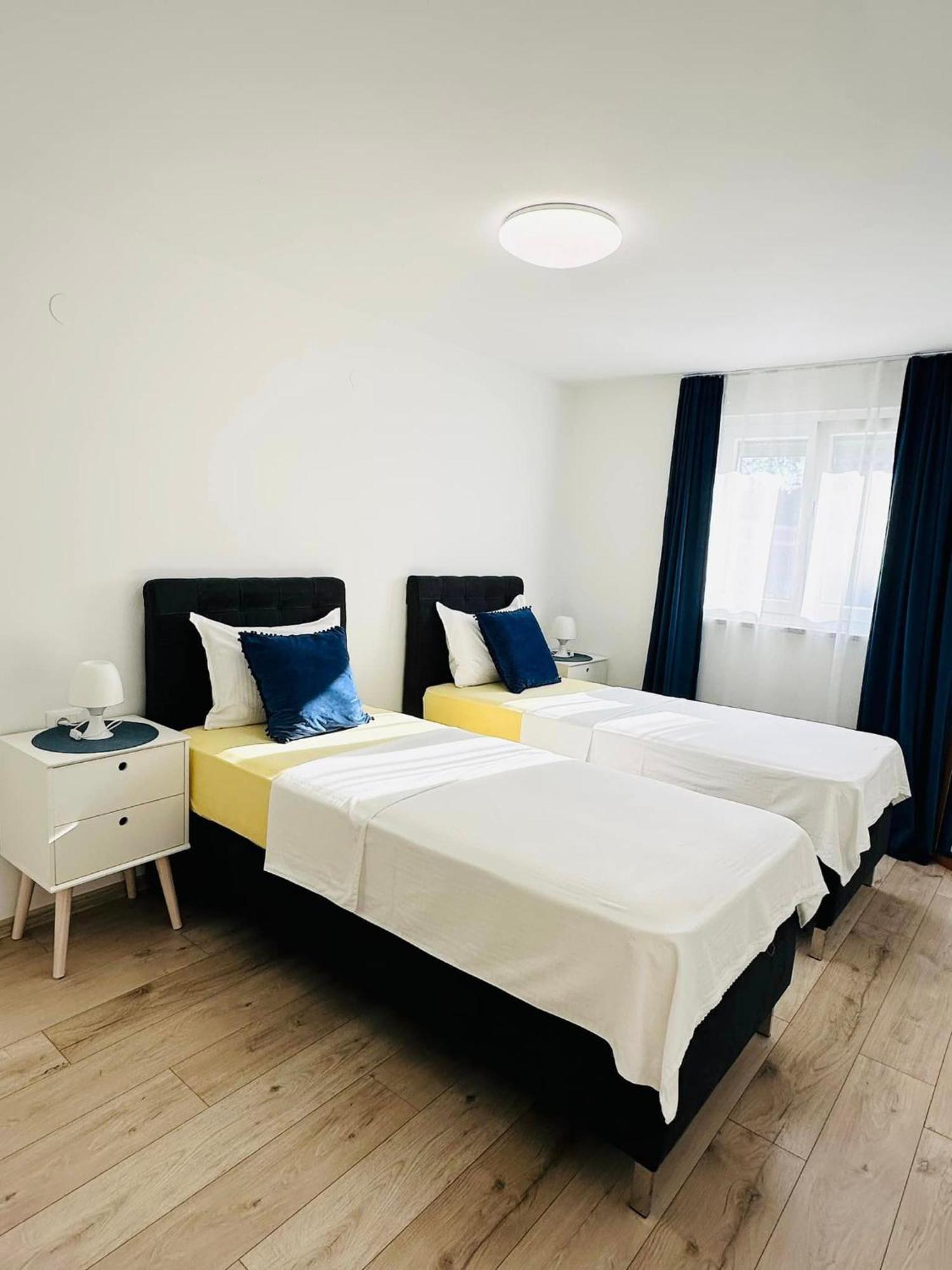 Apartmani Marco,Lukas,Patrick,David,Blizu Centra I Mora Sa Free Privatnim Parkingom Пула Екстериор снимка