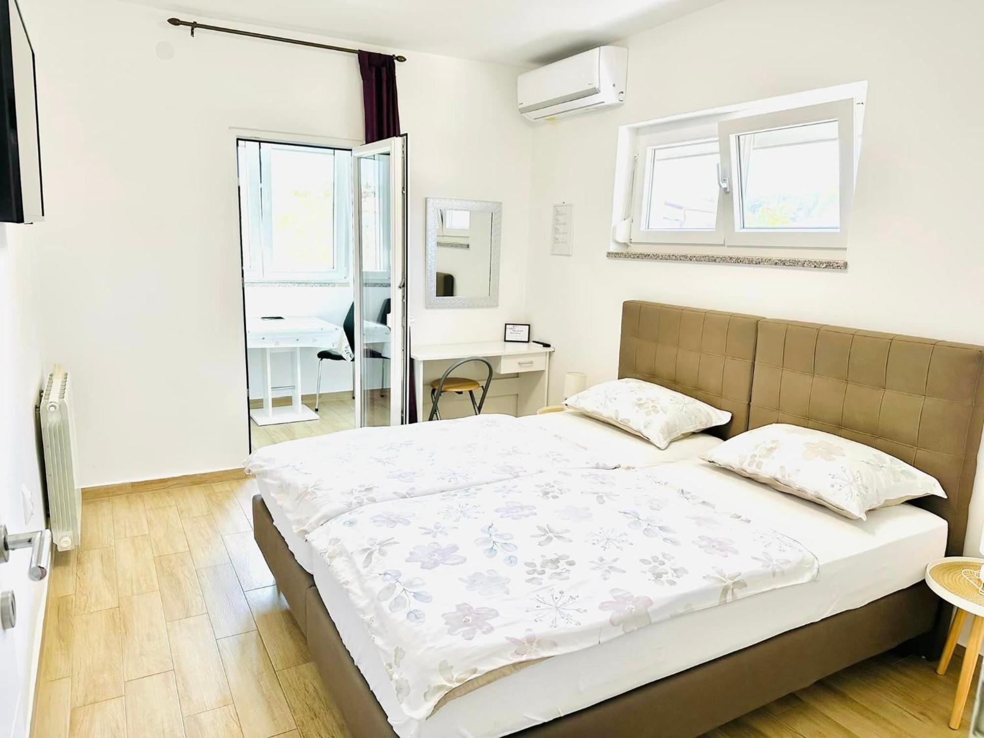 Apartmani Marco,Lukas,Patrick,David,Blizu Centra I Mora Sa Free Privatnim Parkingom Пула Екстериор снимка